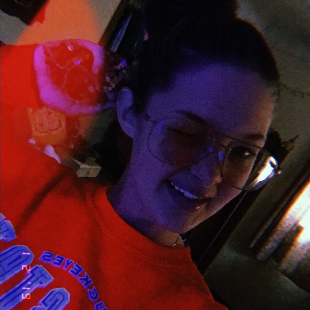 Meet your Posher, Alexis